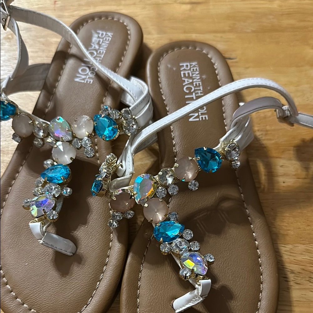 Kenneth Cole Reaction White Sandals with Blue and Gold Accents
